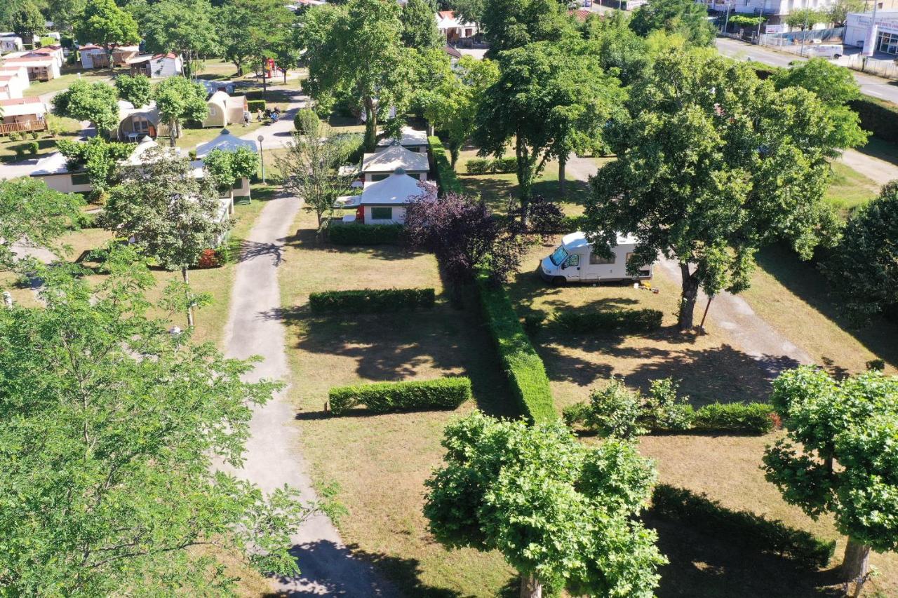 Camping Du Lac Foix Ngoại thất bức ảnh